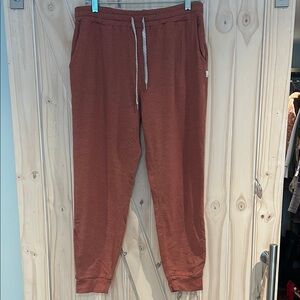 Vuori Jogger Pants